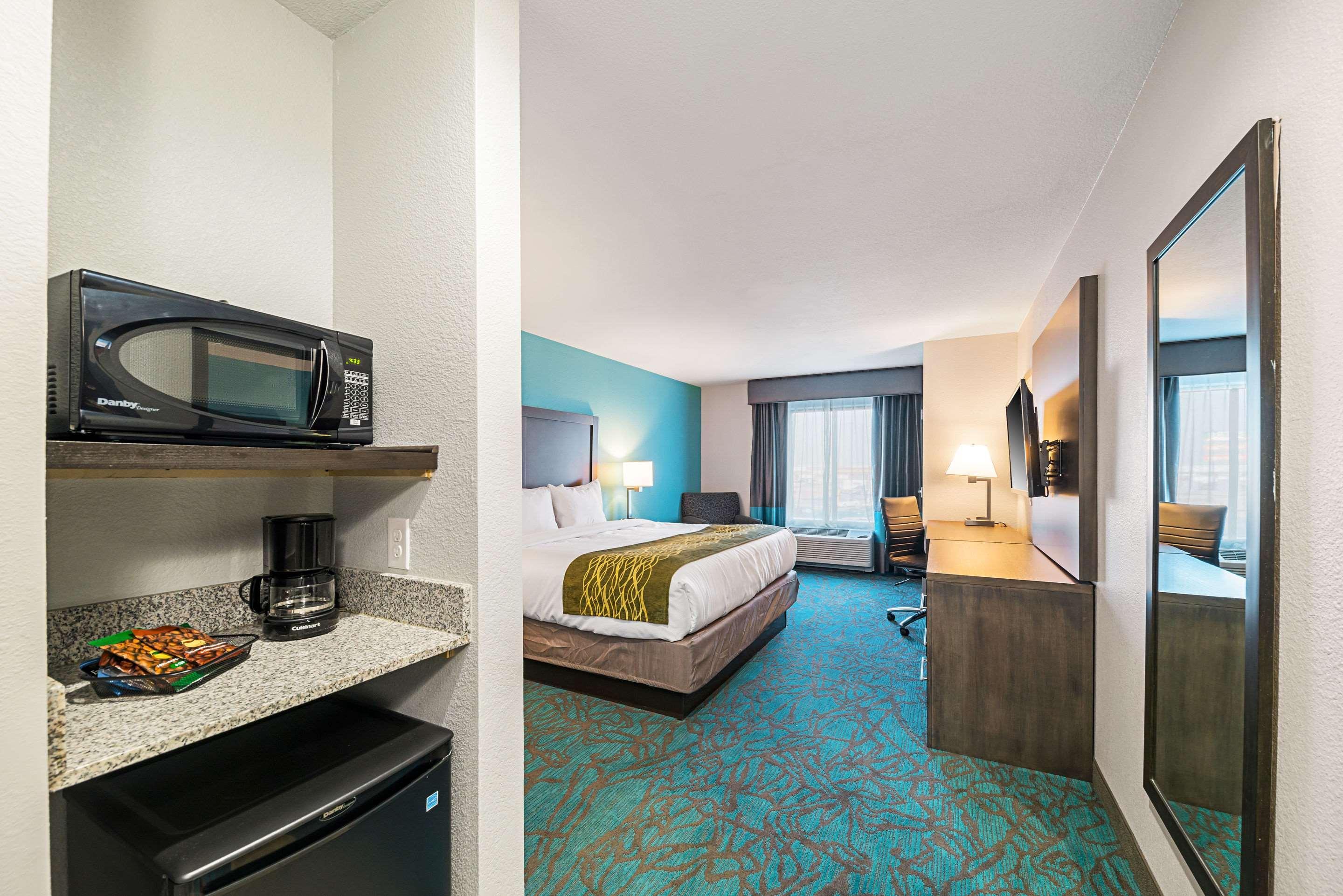 Comfort Inn & Suites Oklahoma City Near Bricktown Экстерьер фото