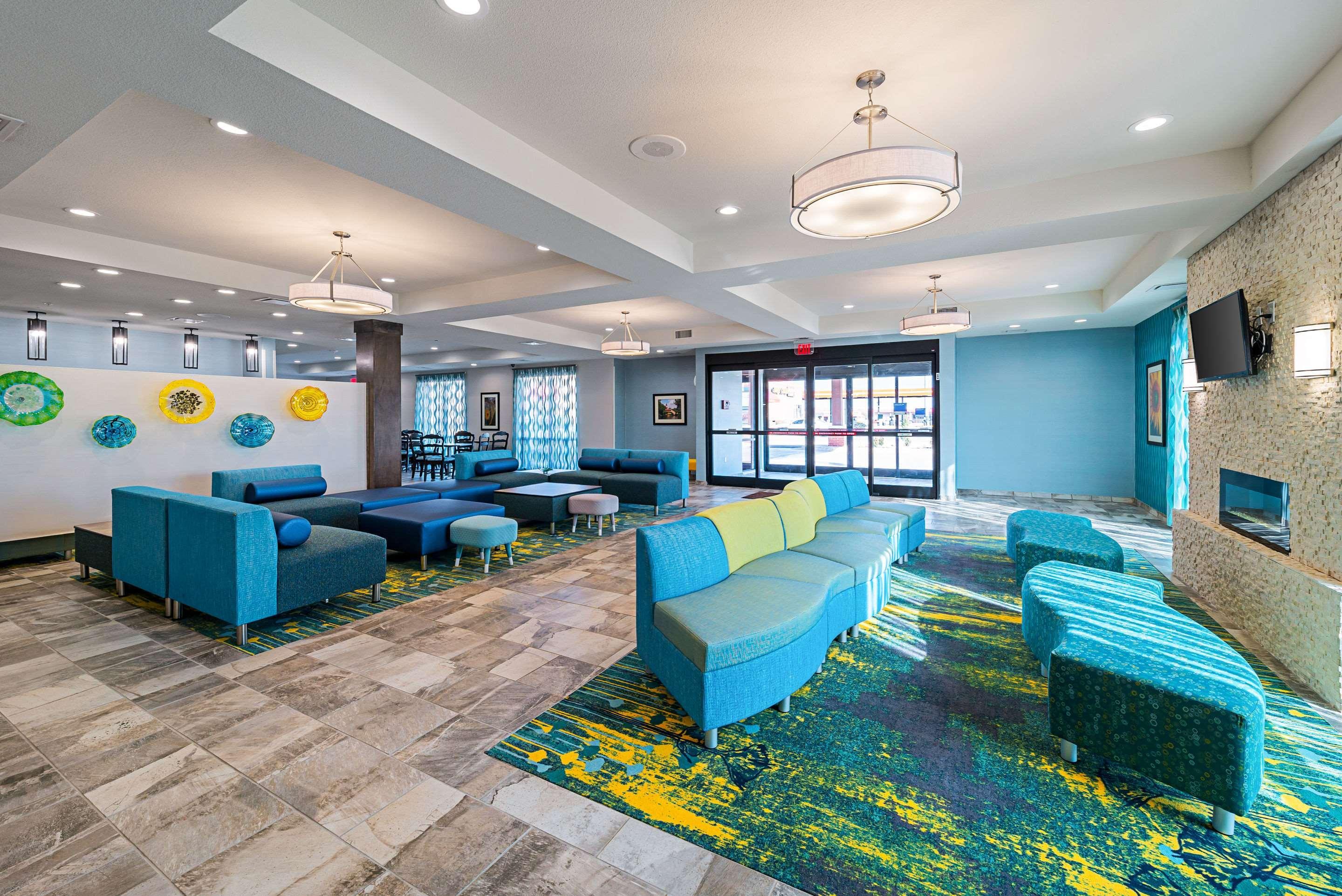 Comfort Inn & Suites Oklahoma City Near Bricktown Экстерьер фото