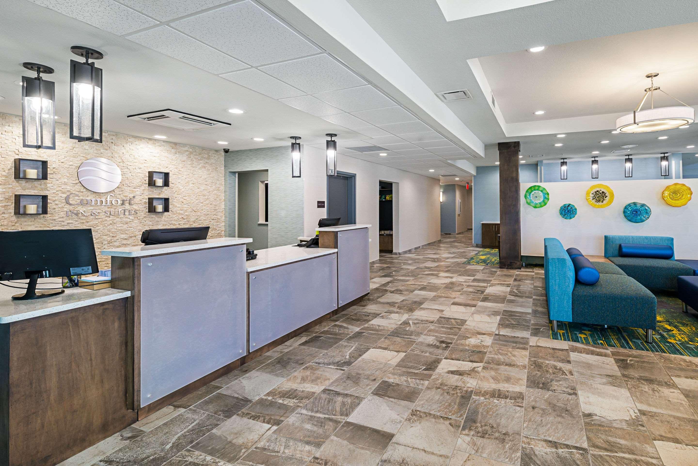 Comfort Inn & Suites Oklahoma City Near Bricktown Экстерьер фото