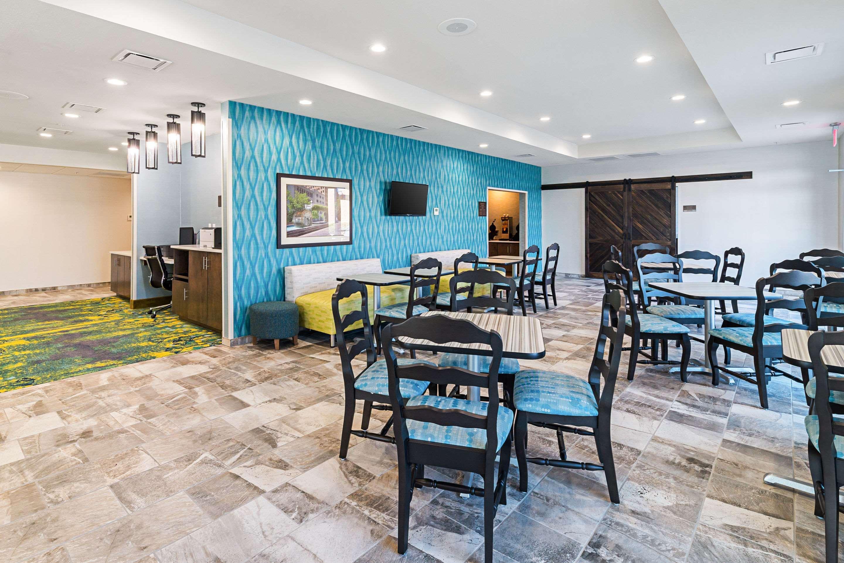 Comfort Inn & Suites Oklahoma City Near Bricktown Экстерьер фото