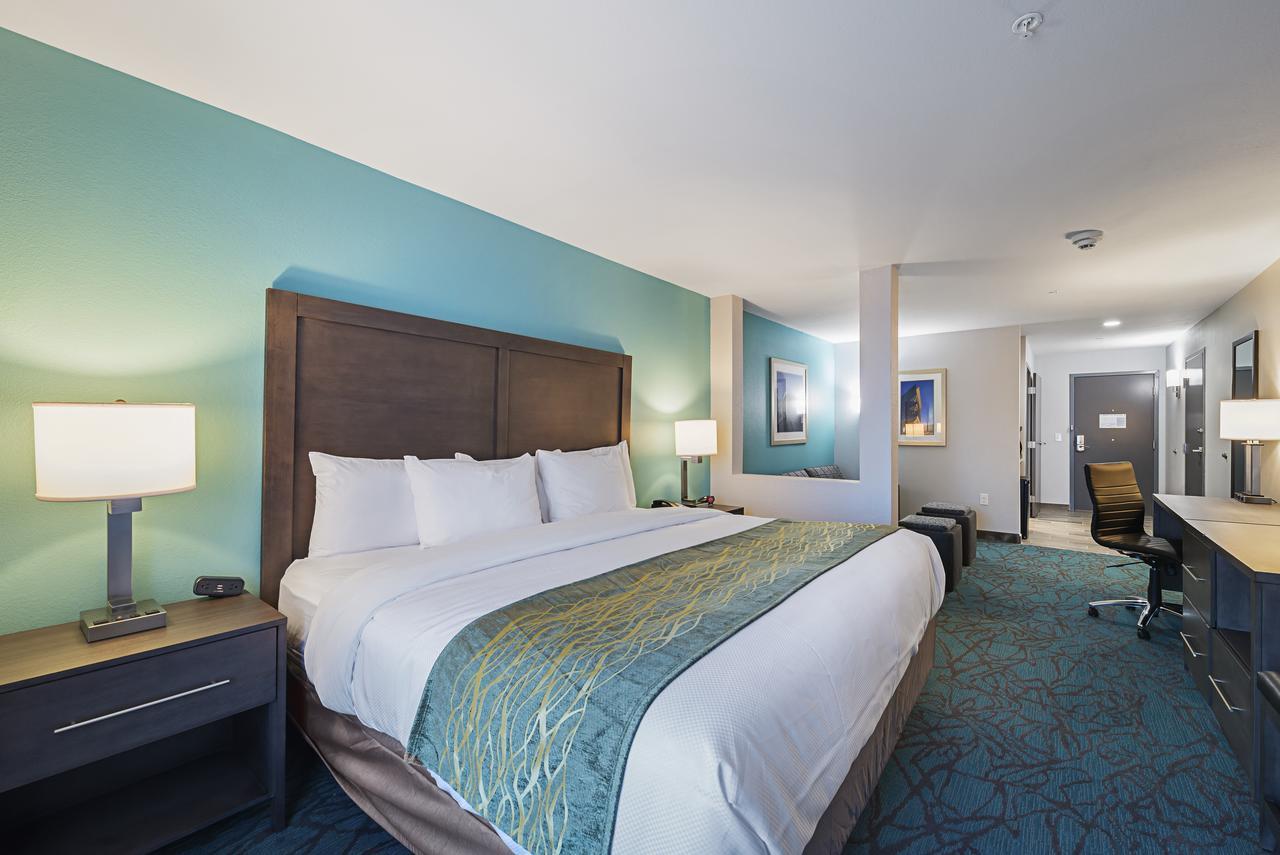 Comfort Inn & Suites Oklahoma City Near Bricktown Экстерьер фото